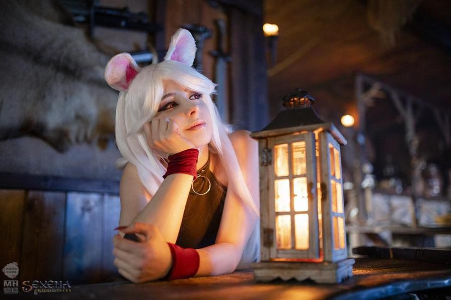 来欣赏我最喜欢的mikomihokina精灵cosplay作品吧