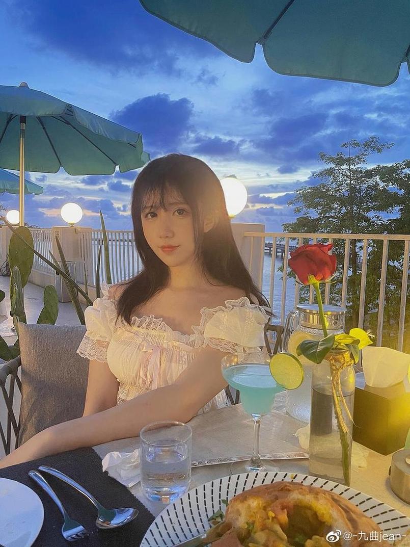 可爱模特九曲jean的微博，更新最新合集图片
