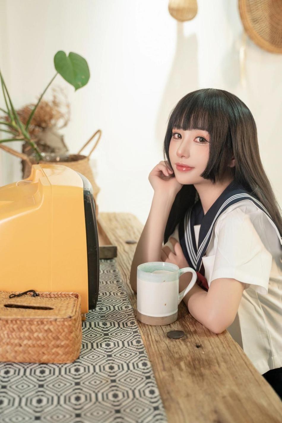 沉浸在美妙图像中，喵小吉免费观看美图合集
