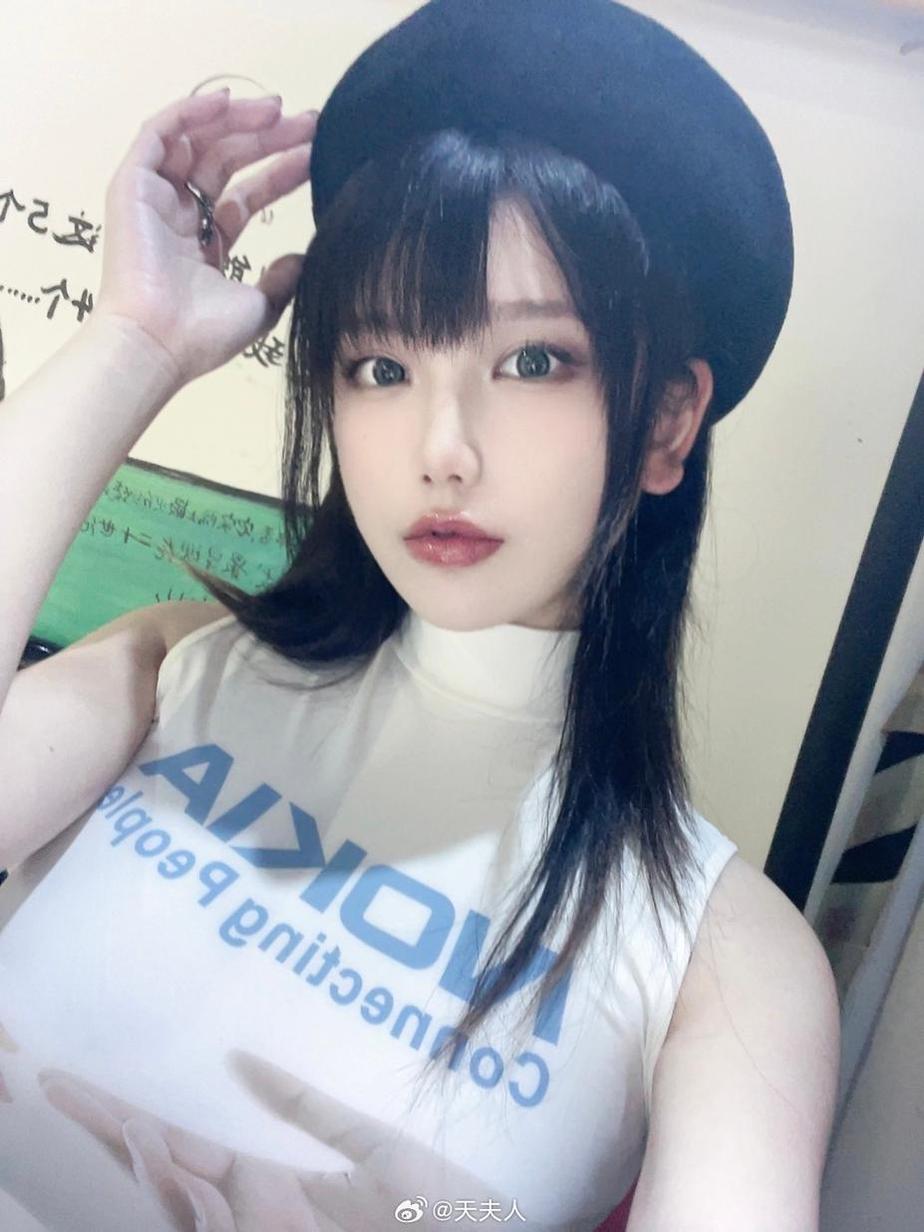 天夫人cos一尾阿梓是一个人吗，这些美图真是太美了