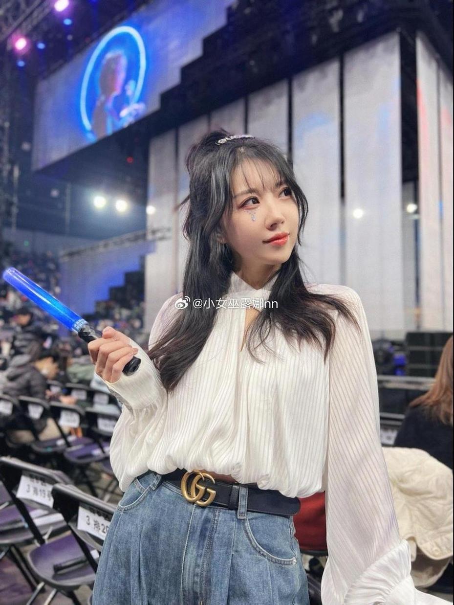 小女巫露娜怎么不播了，她的照片集收录了多少超美景色啊