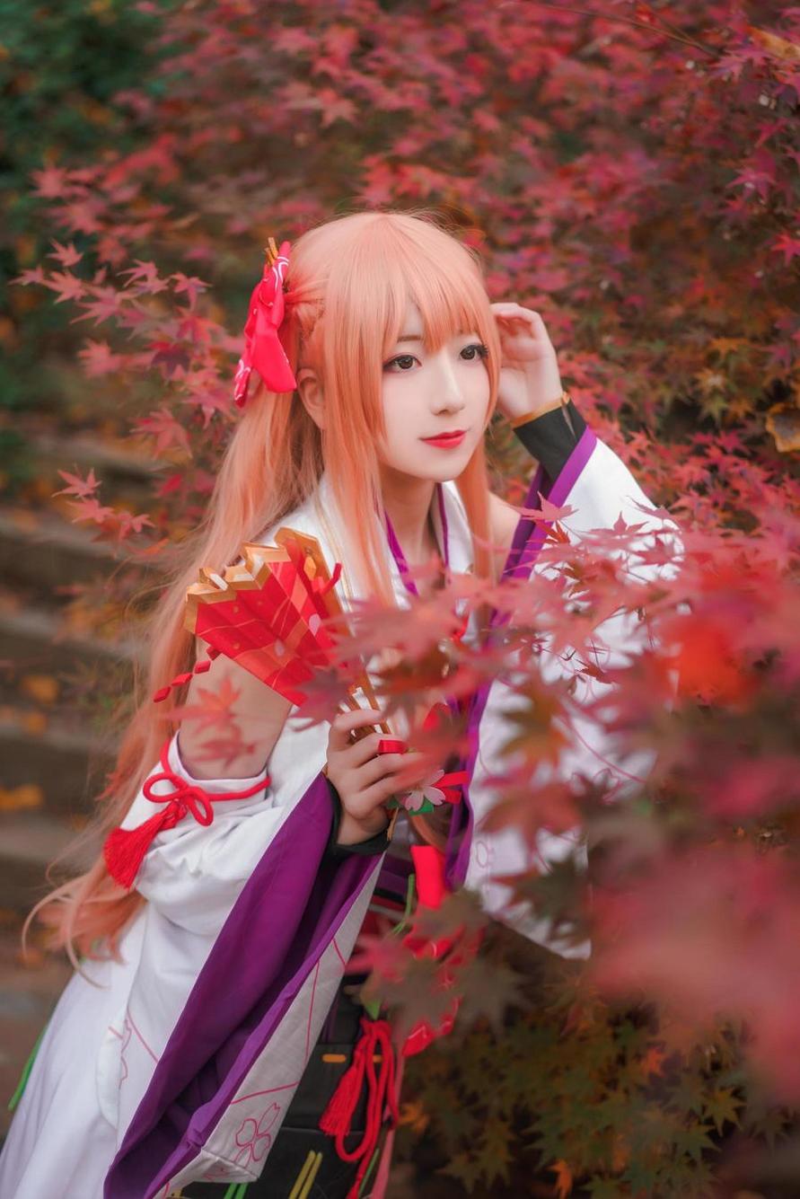 一组美图，凝聚弥音音吾妻的精髓