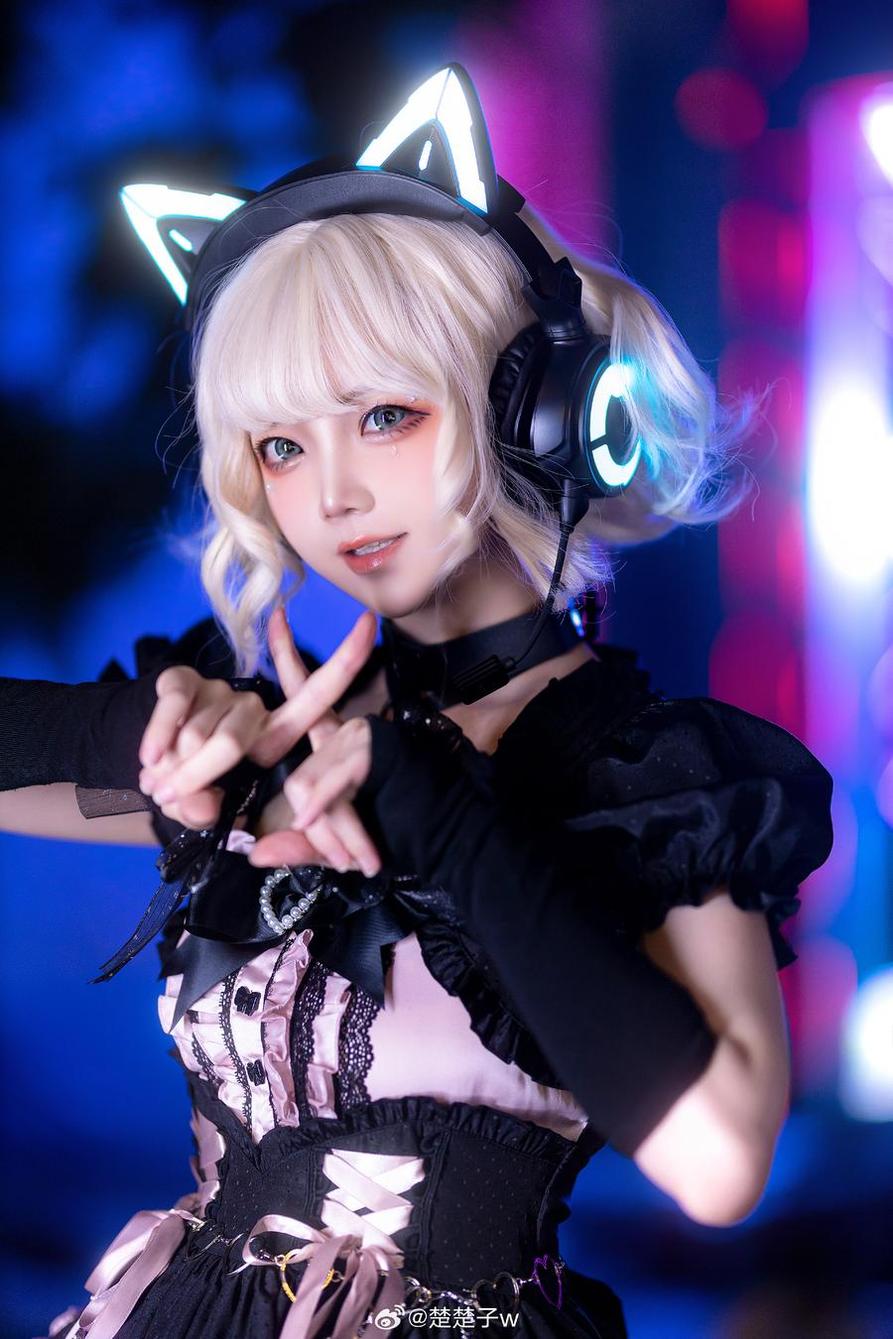 动漫女神，楚楚子cosplay图片原图精品推荐。